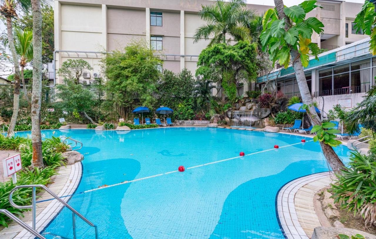 Romantic Couple Suite + Beach-Front Balcony Tanjung Bungah  Esterno foto